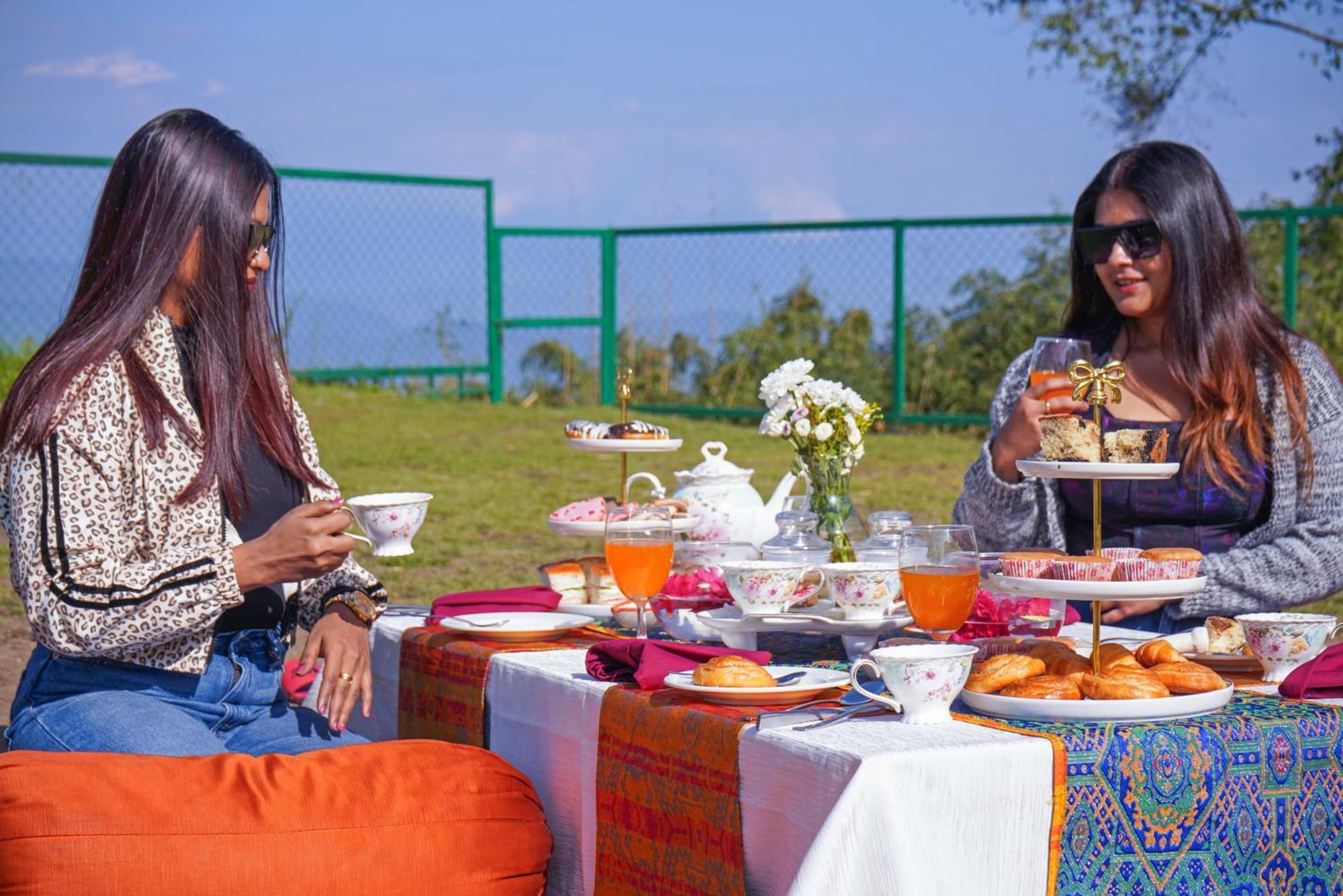 Sterling Darjeeling Hotel Дарджилинг Екстериор снимка